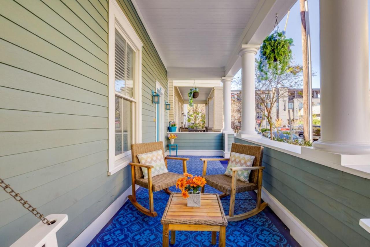 Southern Charmer-historic District Downtown-front Porch-walk Score 90!!-private Parking-1 Minute To Forsyth Park Casa de Férias *
